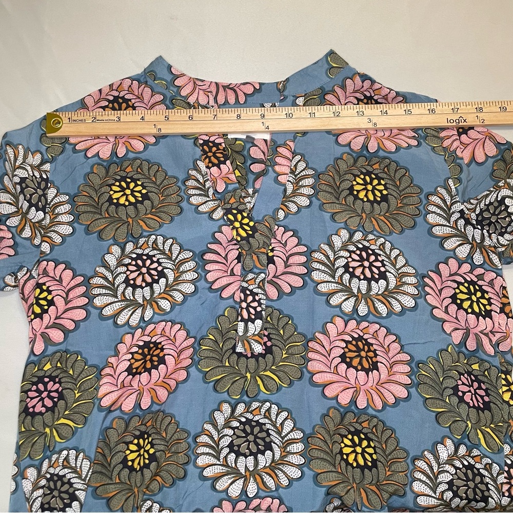 Ann Taylor Women's Top, size S, Split Neck, Blue Floral, Softened Collection - Picture 11 of 14